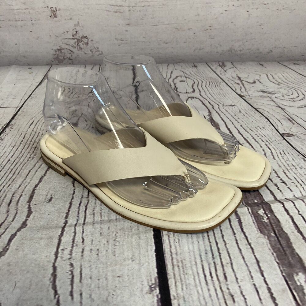 A Anthropologie‎ Thong Sandals Womens 37EU 7US Flat Leather Beige